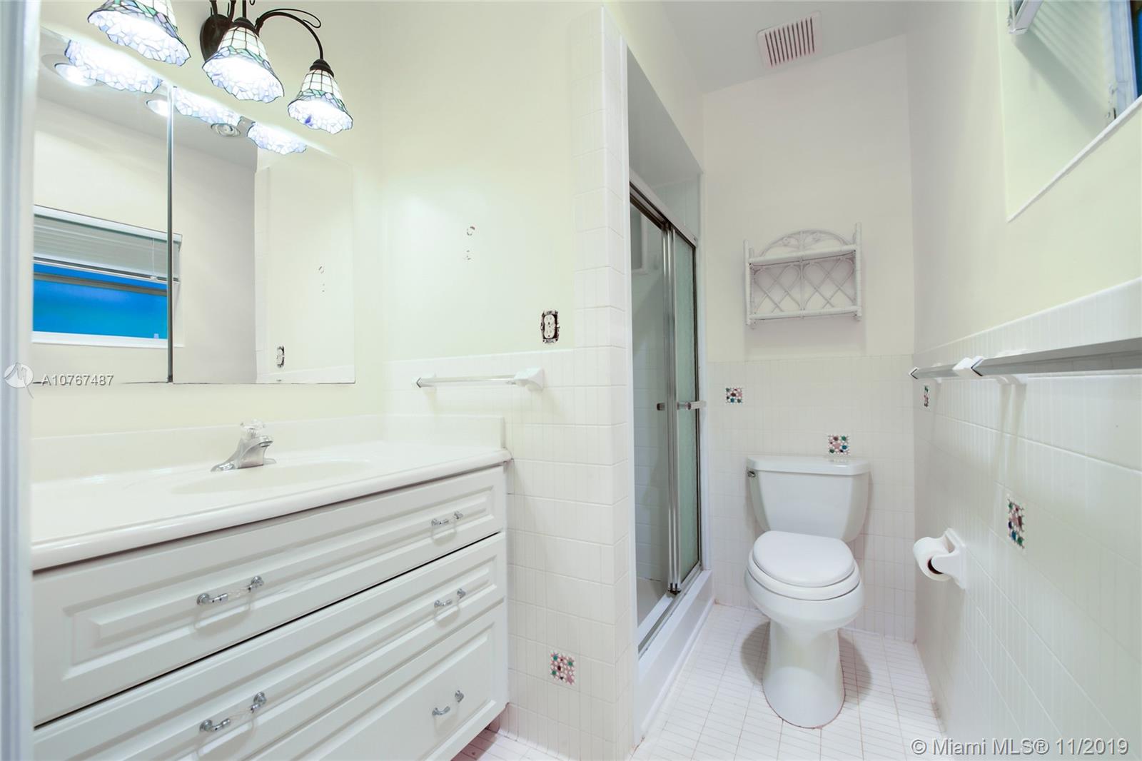 4010 Woodridge Road Miami, FL 33133 - Photo 7 of 12 Master Bath