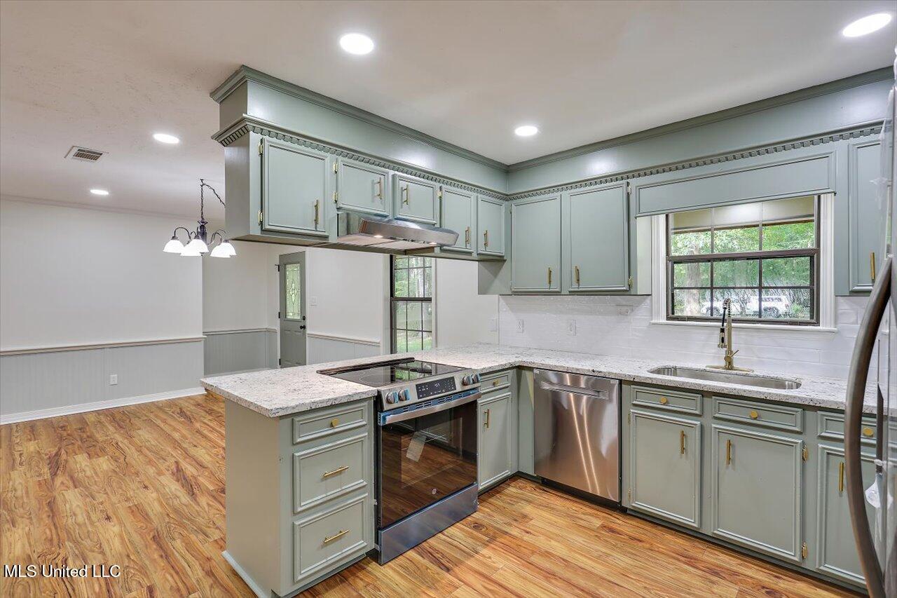 102 Hickory Street Brandon, MS 39042 - Photo 12 of 30 13-102 Hickory St