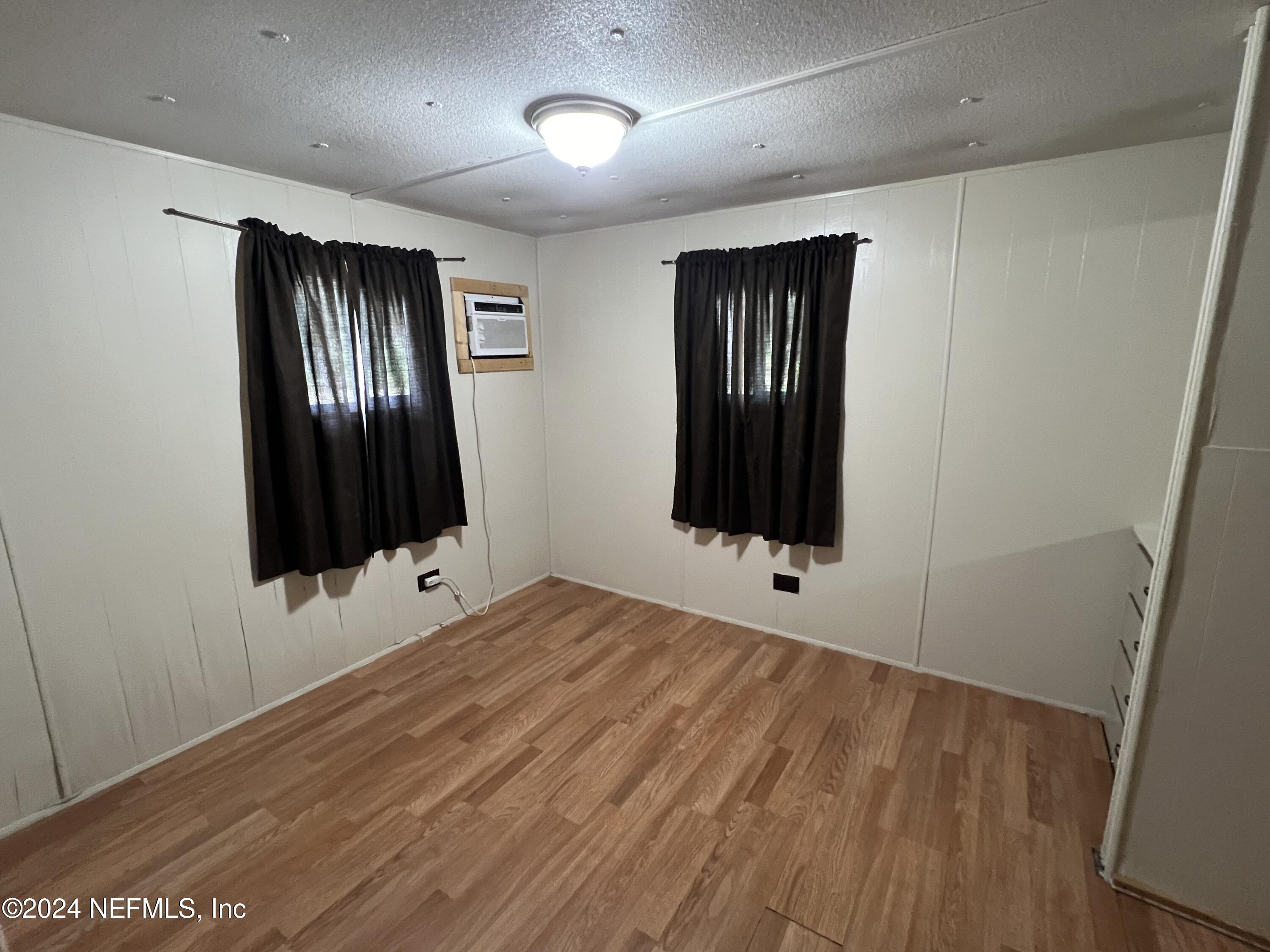 107 Carmichael Road Interlachen, FL 32148 - Photo 8 of 13 IMG_3146