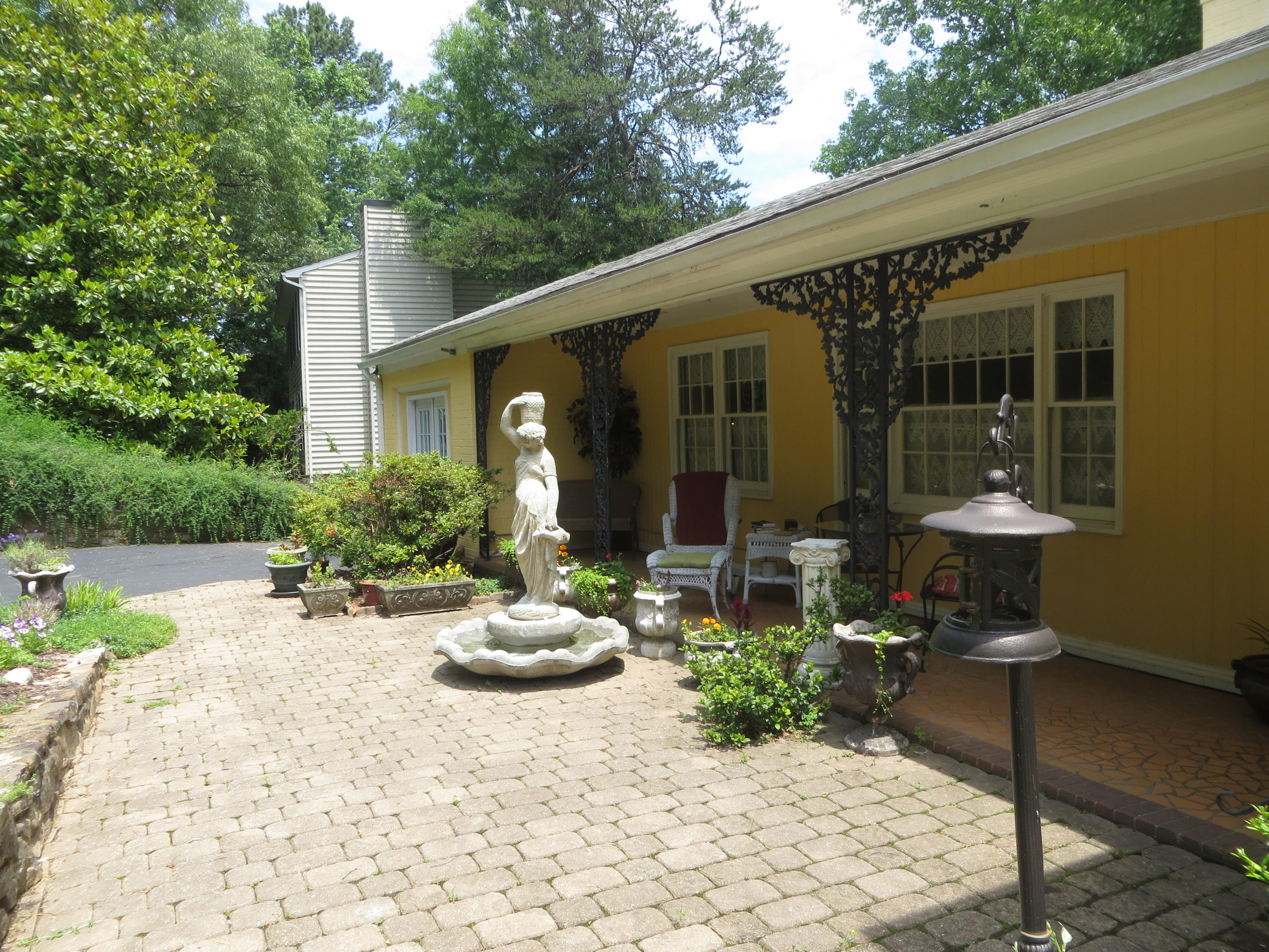 3714 Winding Way Road Southwest Roanoke, VA 24015 - Photo 1 of 42 IMG_4023