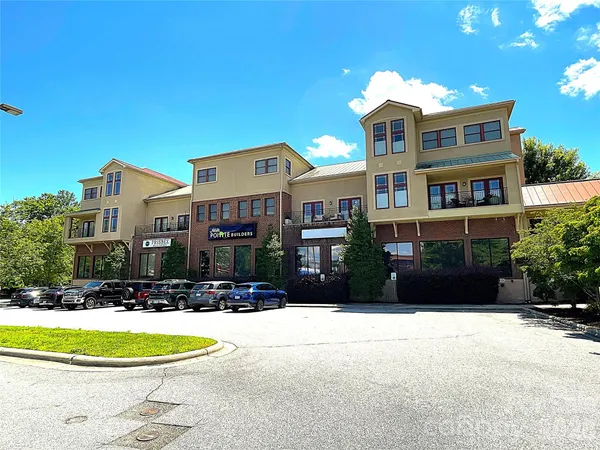 $309,900 | 475 South Church Street, Unit H, Hendersonville, NC 28792