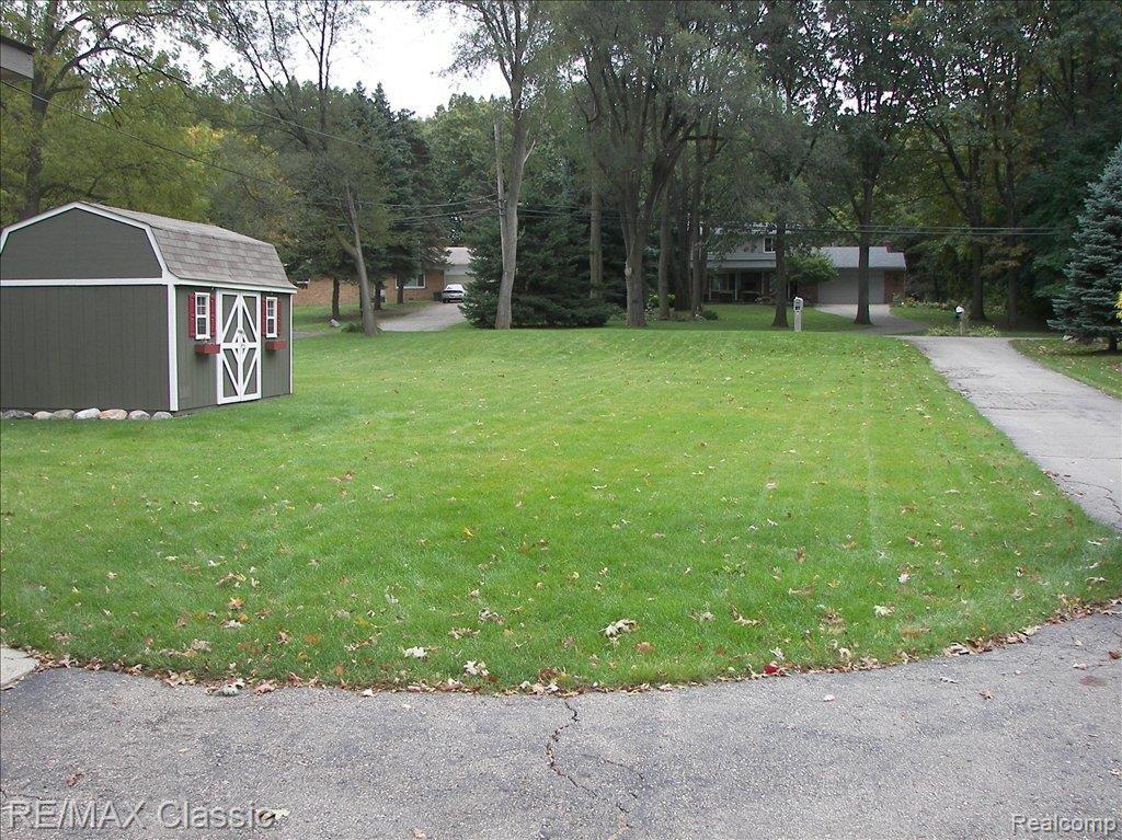 3774 Covert Road Waterford, MI 48328 - Photo 13 of 14 yard view w/shed