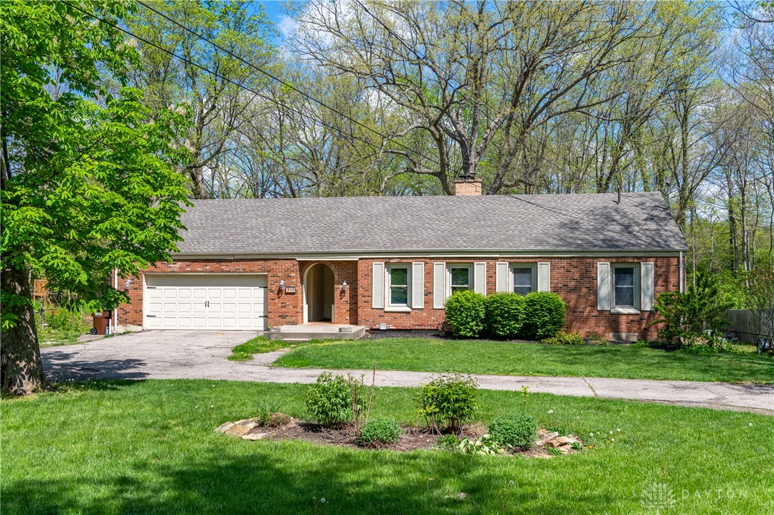 315 East Westbrook Road Clayton, OH 45415 - Photo 4 of 49