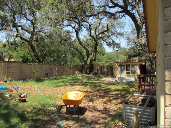 $2,300 | 1947 Encino Belle Street, San Antonio, TX 78259