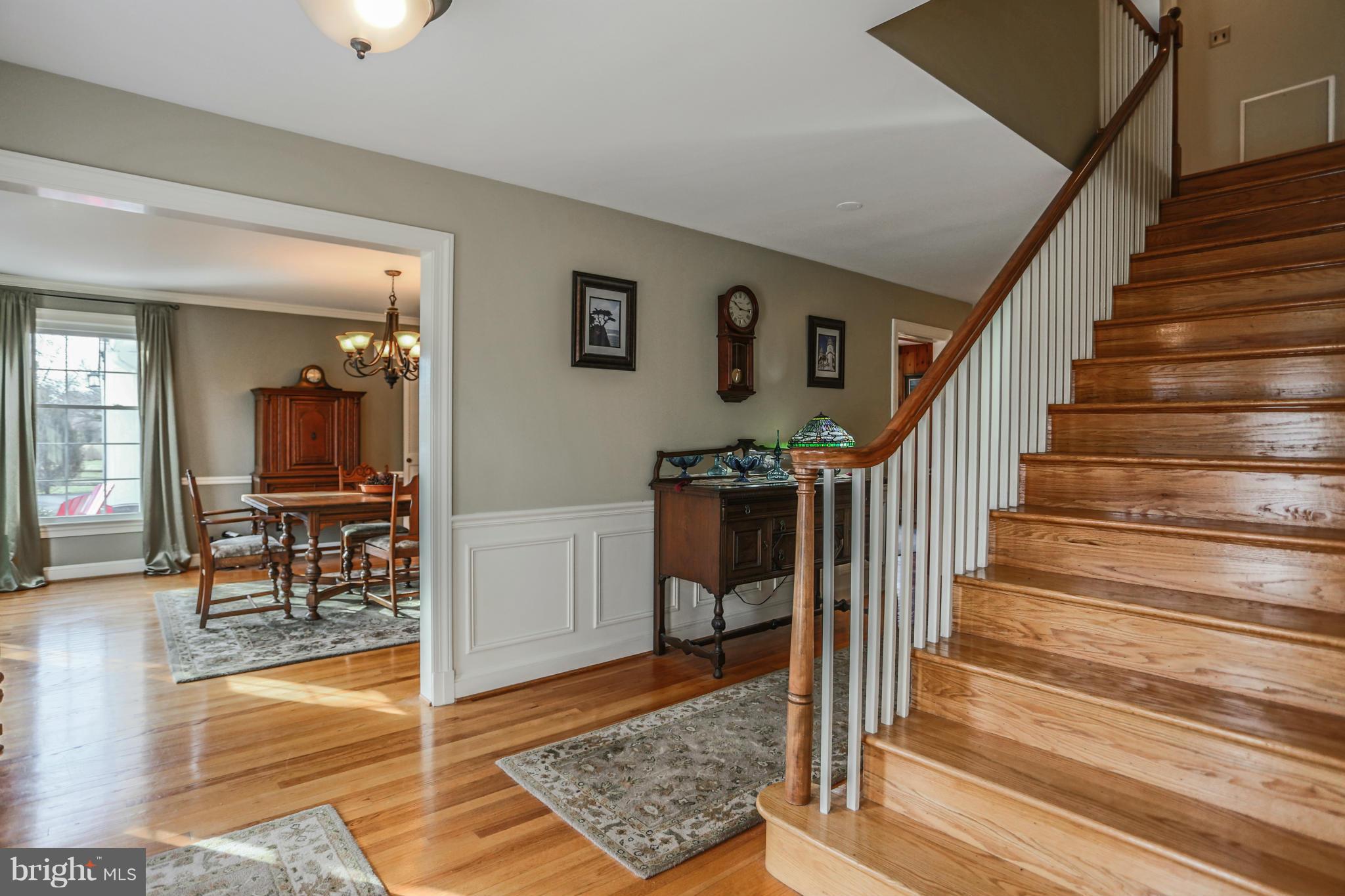 15312 Merrifields Court Silver Spring, MD 20906 - Photo 3 of 30 Large and welcoming entry foyer