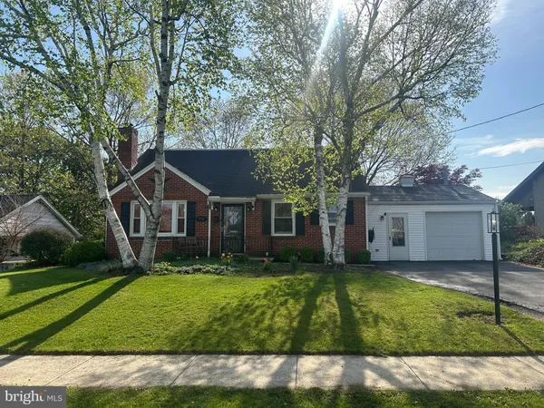 $335,000 | 374 Glen Street, Chambersburg, PA 17201
