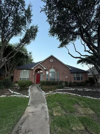 $579,000 | 1645 Castle Pines Drive, Frisco, TX 75036
