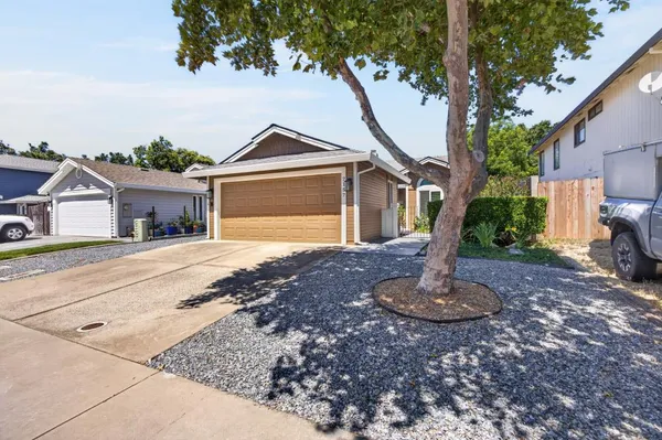 $469,900 | 7157 Springmont Drive, Elk Grove, CA 95758