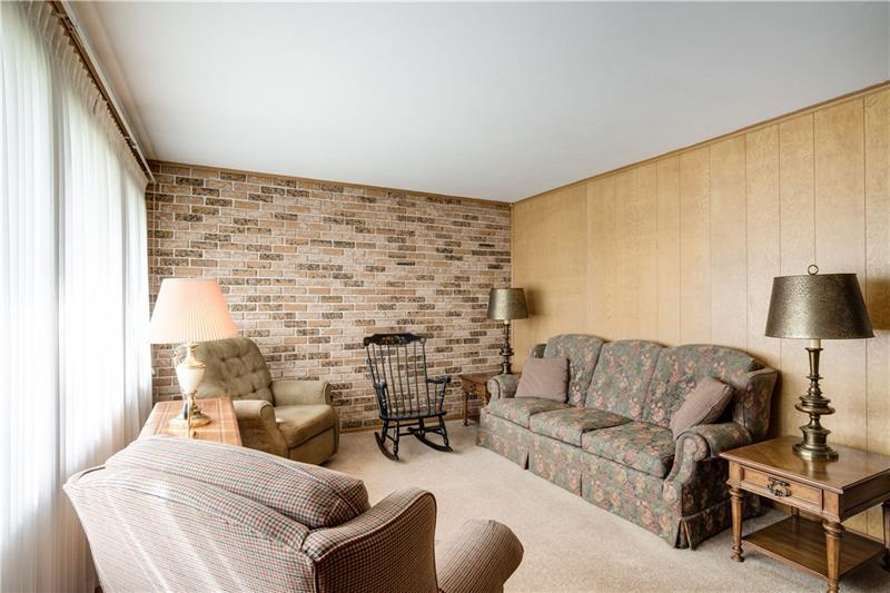 213 Holly Place Road Mount Pleasant, PA 15666 - Photo 4 of 25 Gallery Image 4