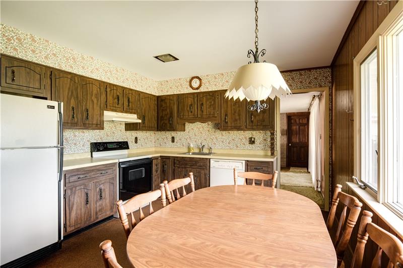 213 Holly Place Road Mount Pleasant, PA 15666 - Photo 7 of 25 Gallery Image 7