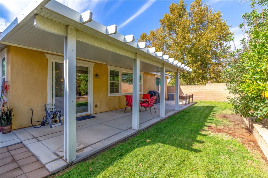27336 Brandon Lane Temecula, CA 92591 - Photo 32 of 49 a view of a backyard