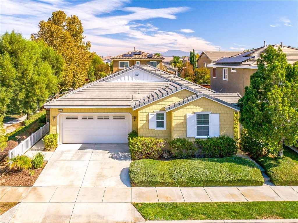 27336 Brandon Lane Temecula, CA 92591 - Photo 39 of 49 a front view of a house with a yard
