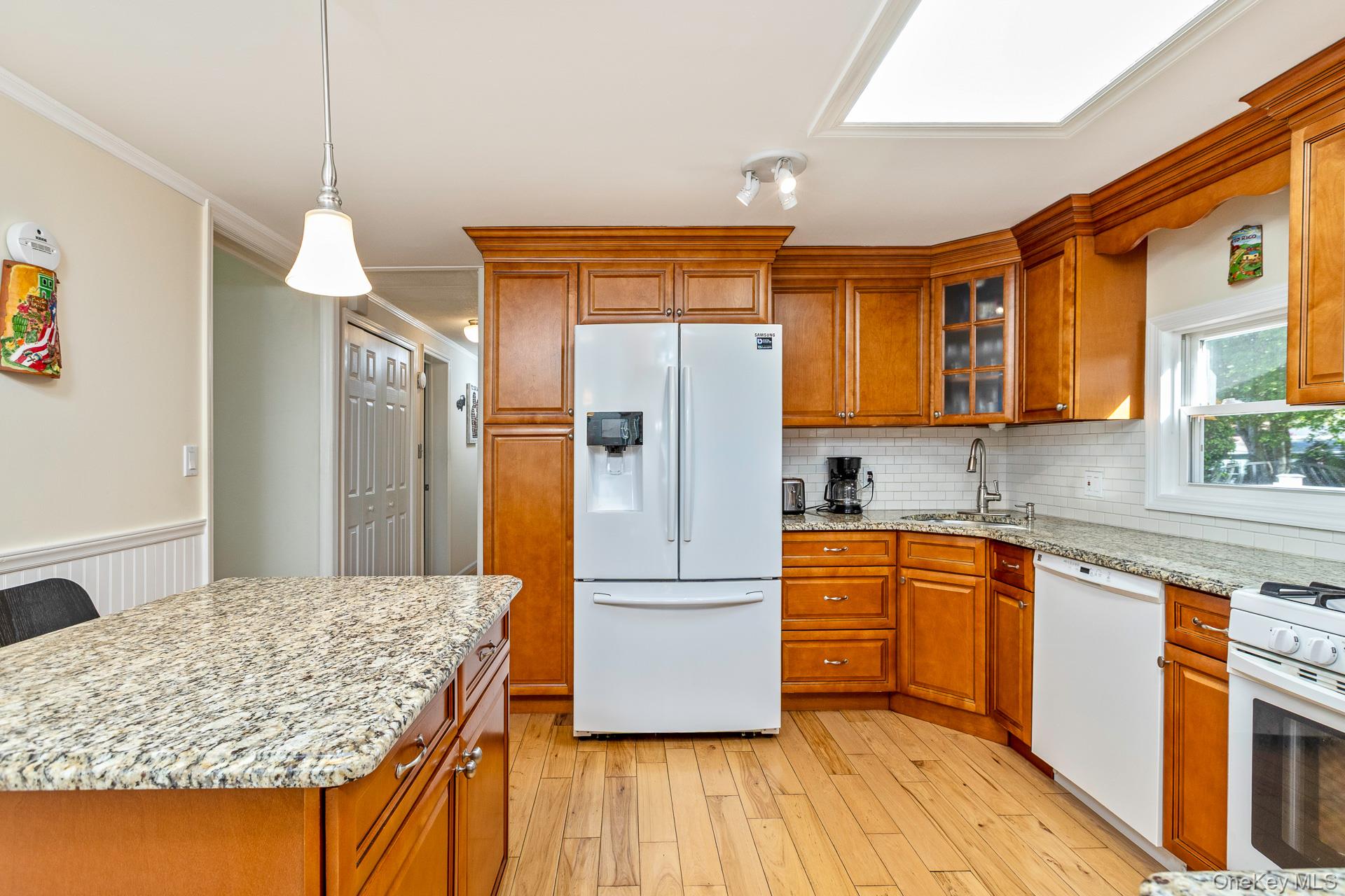 1407 Middle Road, Unit 83 Calverton, NY 11933 - Photo 12 of 37