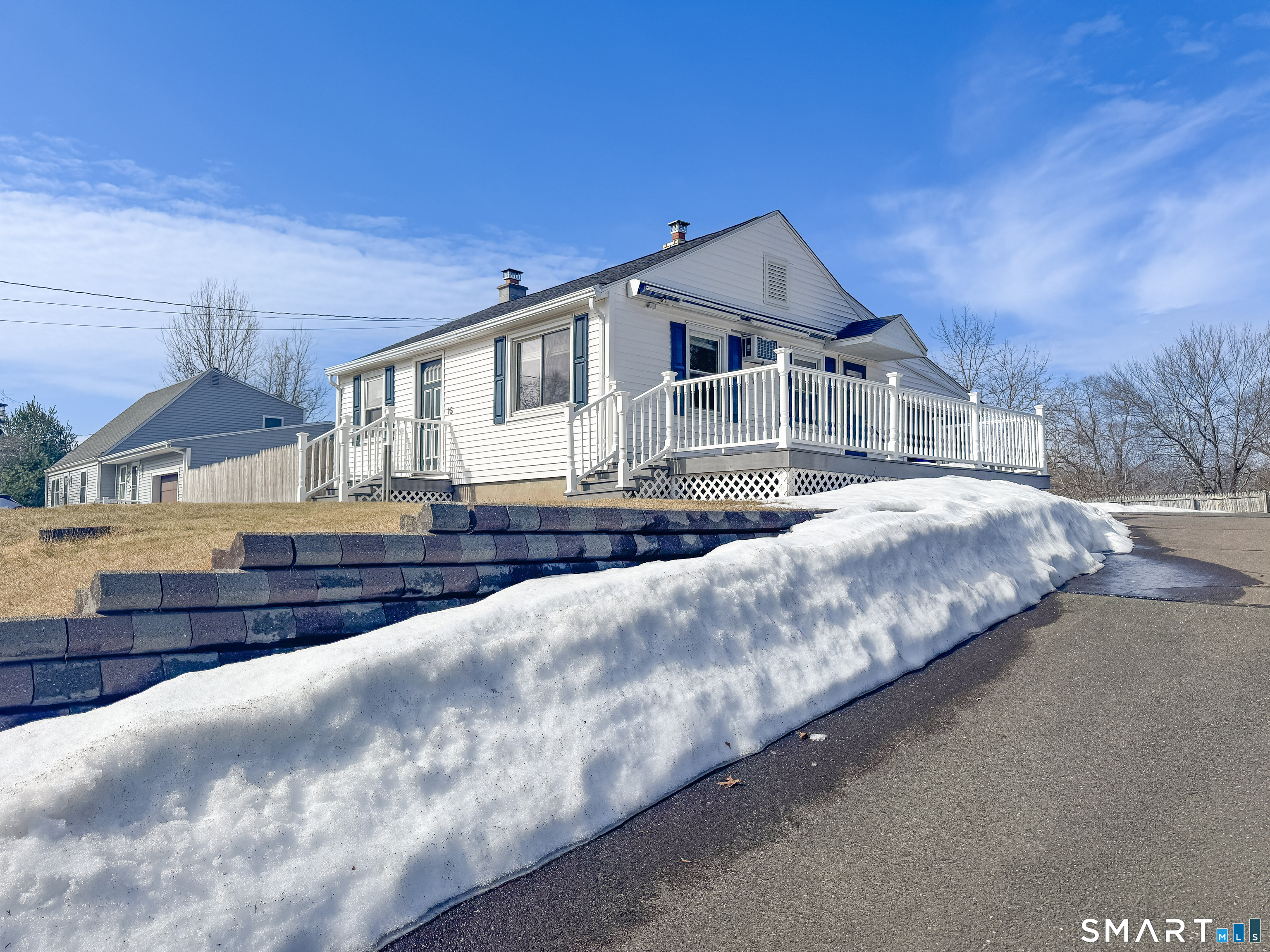 15 Pine Hill Road Enfield, CT 06082 - Photo 4 of 36