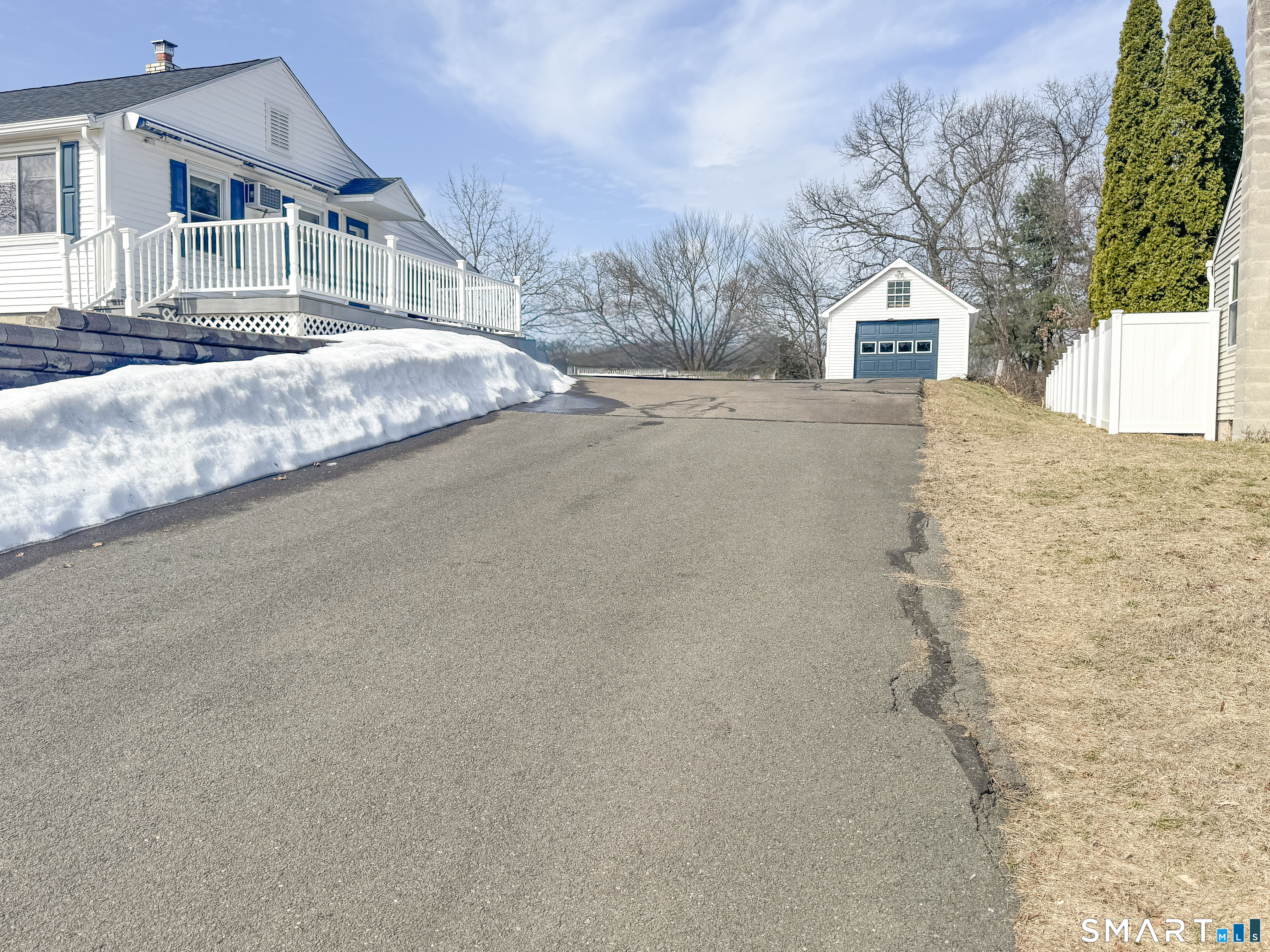 15 Pine Hill Road Enfield, CT 06082 - Photo 6 of 36