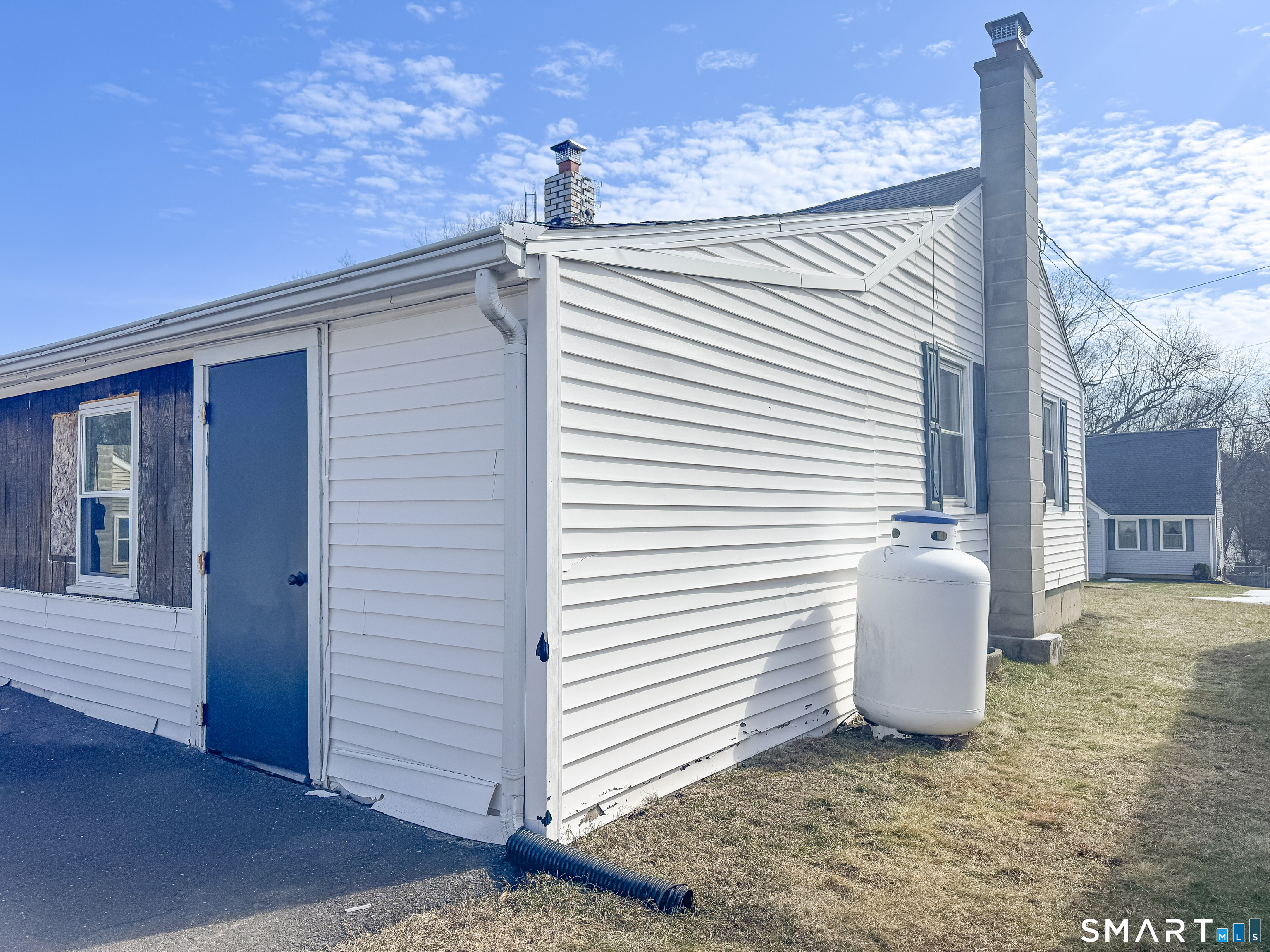 15 Pine Hill Road Enfield, CT 06082 - Photo 10 of 36