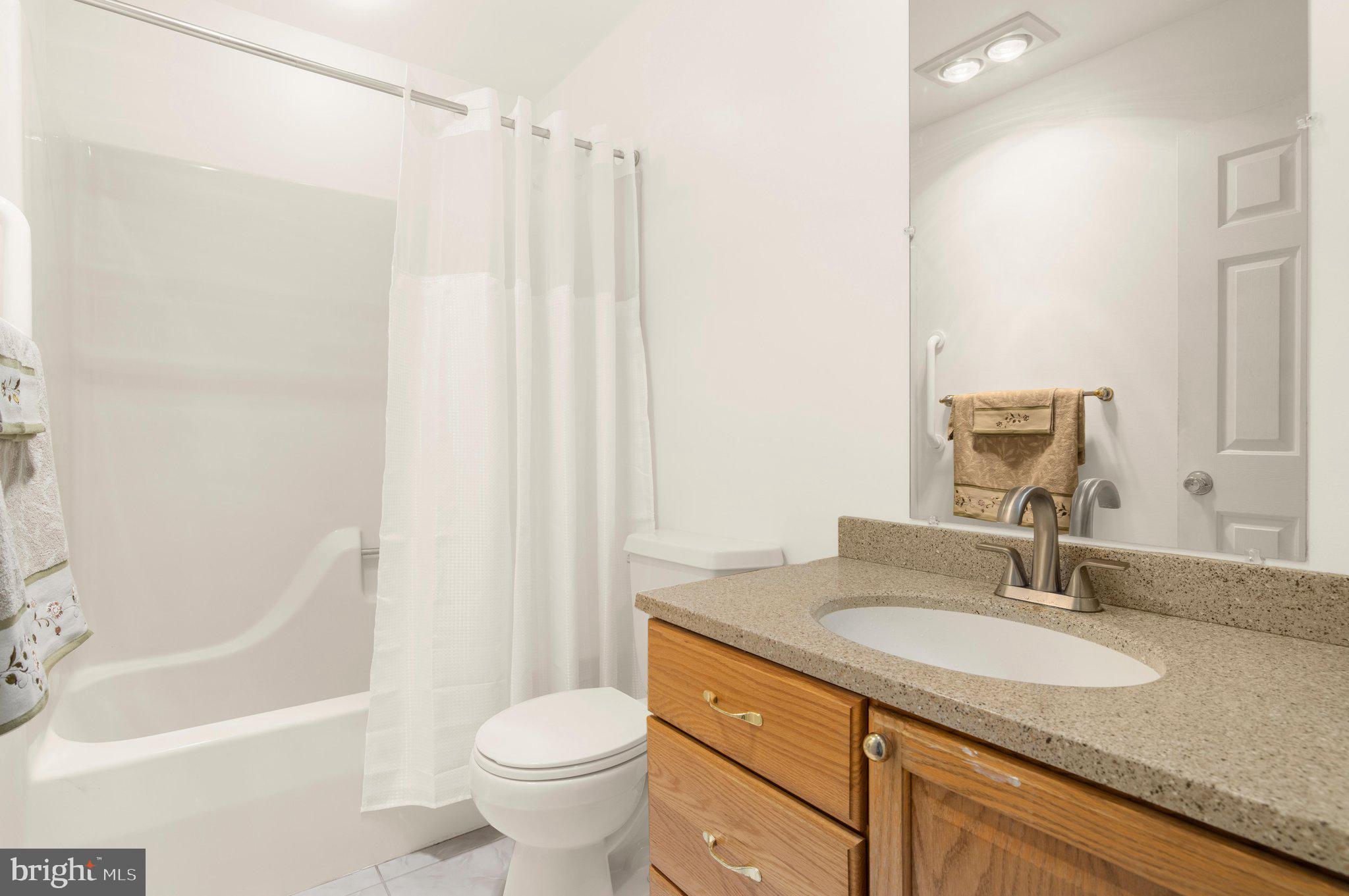 63 Church Road Arnold, MD 21012 - Photo 42 of 58 Upper Level - Hall Bath