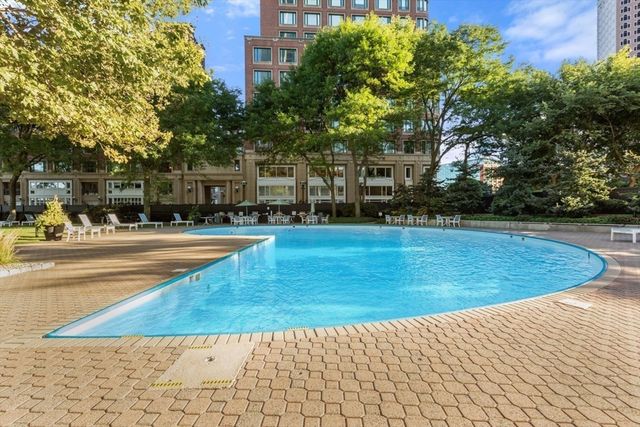 $1,330,000 | 85 East India Row, Unit 18B, Boston, MA 02110