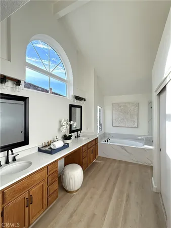 $2,249,000 | 18 Decente, Irvine, CA 92614