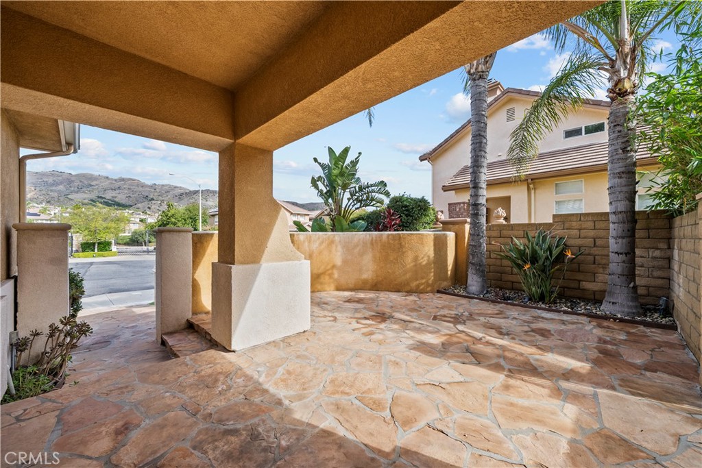 20250 Wynfreed Lane Porter Ranch, CA 91326 - Photo 60 of 72 Front courtyard