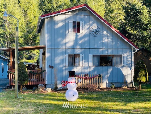 106 Sunstone Road Packwood, WA 98361 - Photo 1 of 40