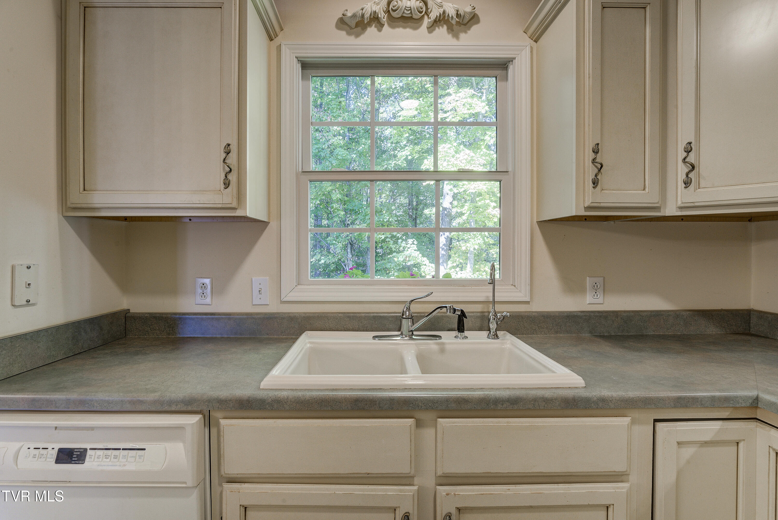205 Reece Court North Jonesborough, TN 37659 - Photo 10 of 55 ReeceCt--9
