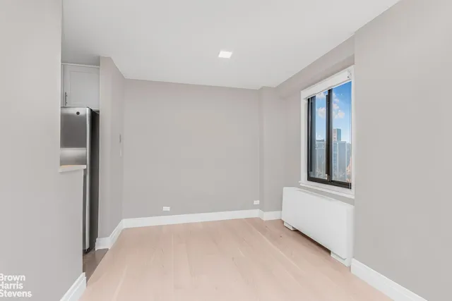 $335,000 | 3671 Hudson Manor Terrace, Unit 3D | Riverdale