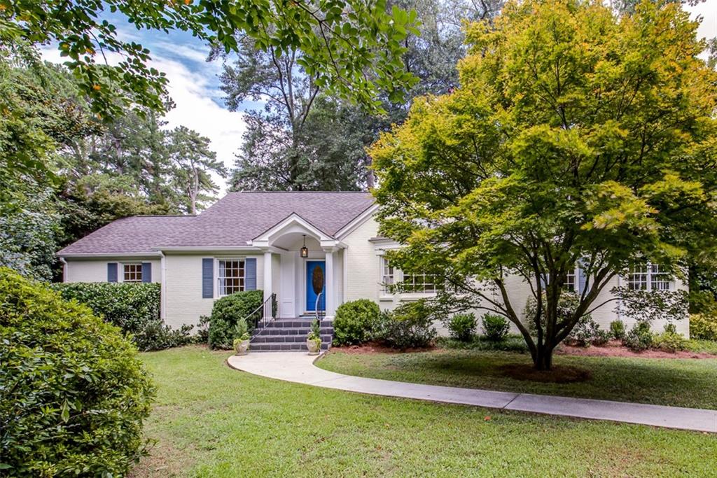 Don't miss this opportunity to live in prestigious Druid Hills at an affordable price; short stroll to Emory Village and Emory/CDC campus 