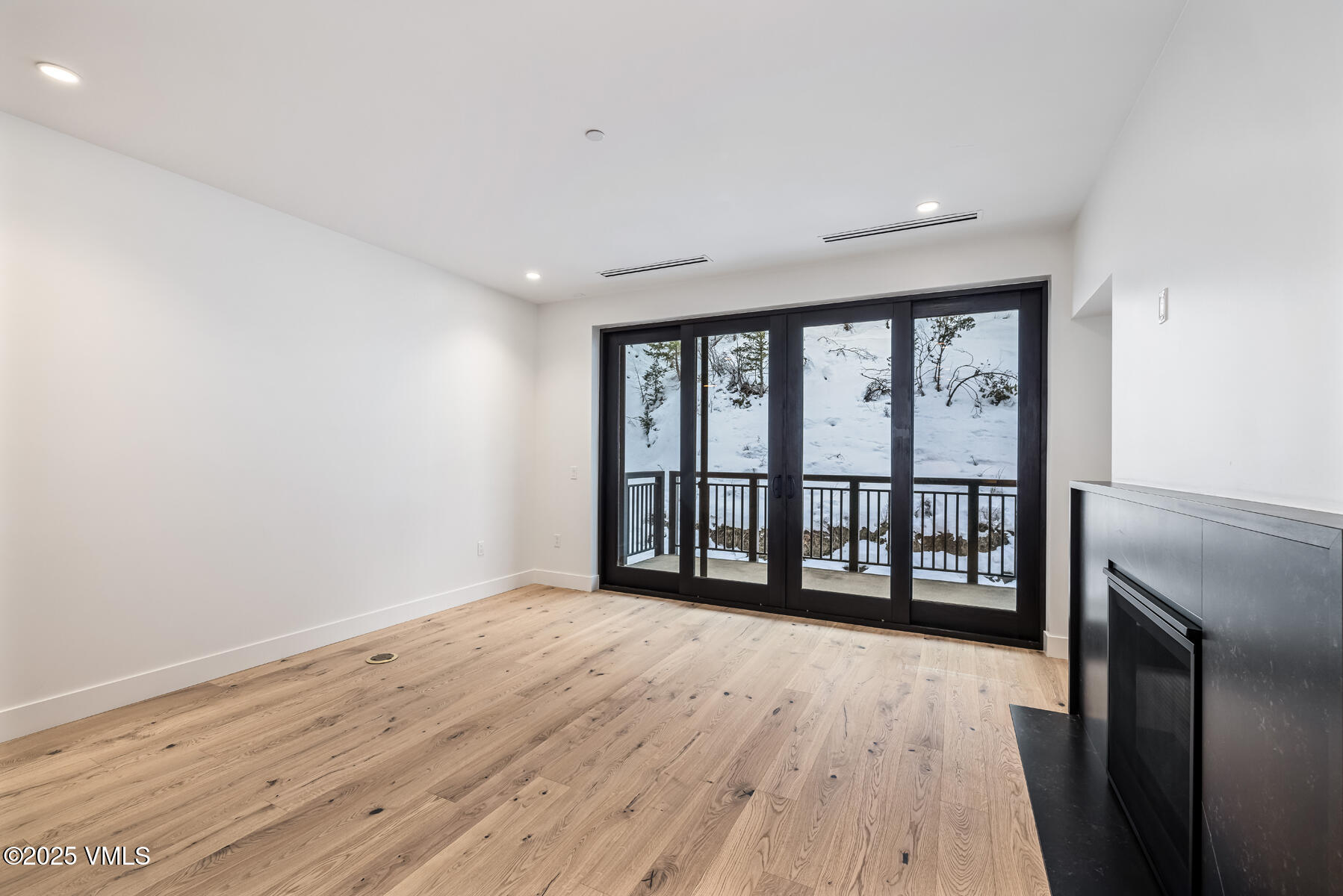 38460 Hwy 6 Avon Co 81620, Unit 427 Avon, CO 81620 - Photo 5 of 33 138A1732_1_1