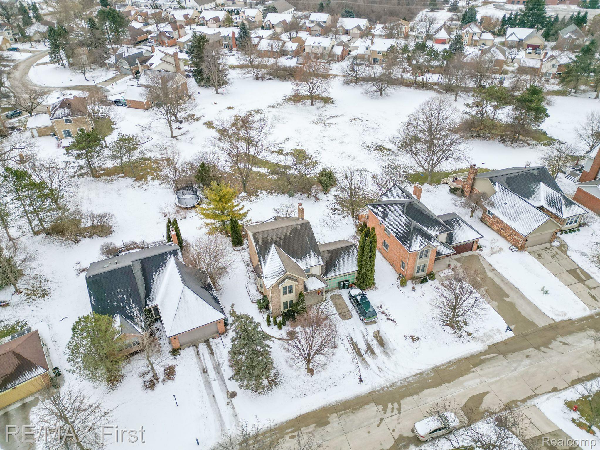 1619 Hillside Lane Rochester, MI 48307 - Photo 3 of 41 Gallery Image 3