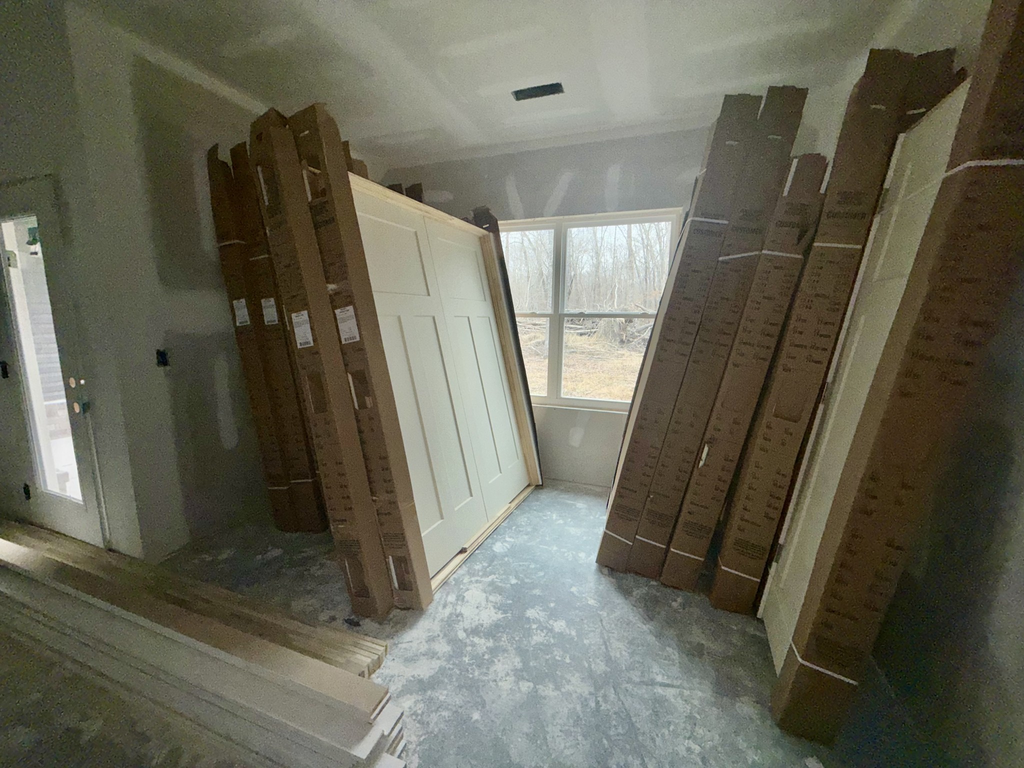 670 North Ballard Road Manchester, TN 37355 - Photo 4 of 22 a view of closet