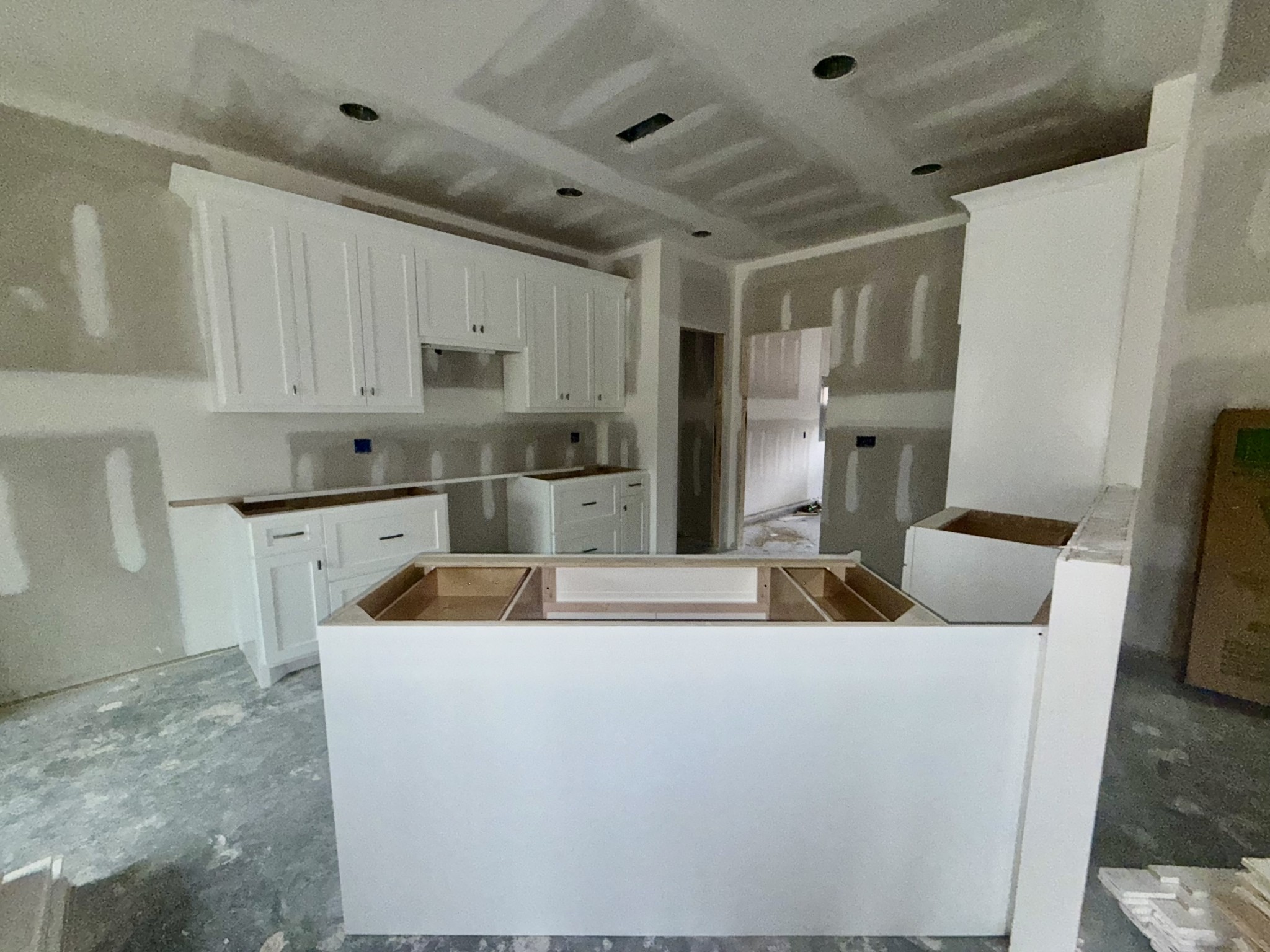 670 North Ballard Road Manchester, TN 37355 - Photo 6 of 22 a living room with furniture and a refrigerator