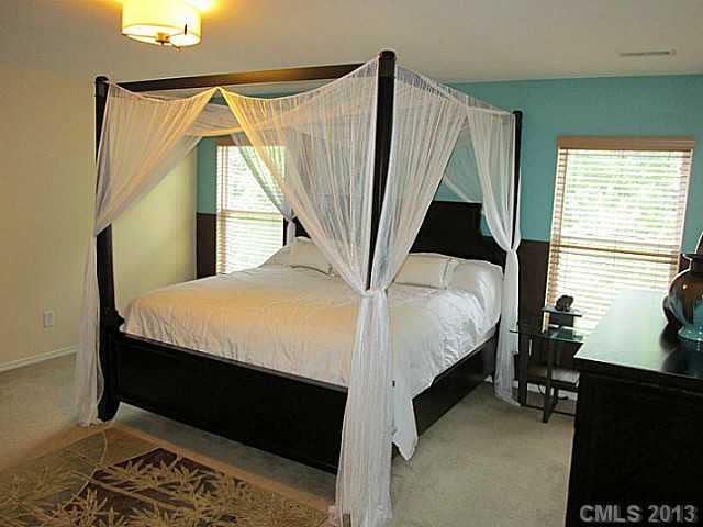 8728 Chalkstone Road Charlotte, NC 28216 - Photo 9 of 16 Gallery Image 9