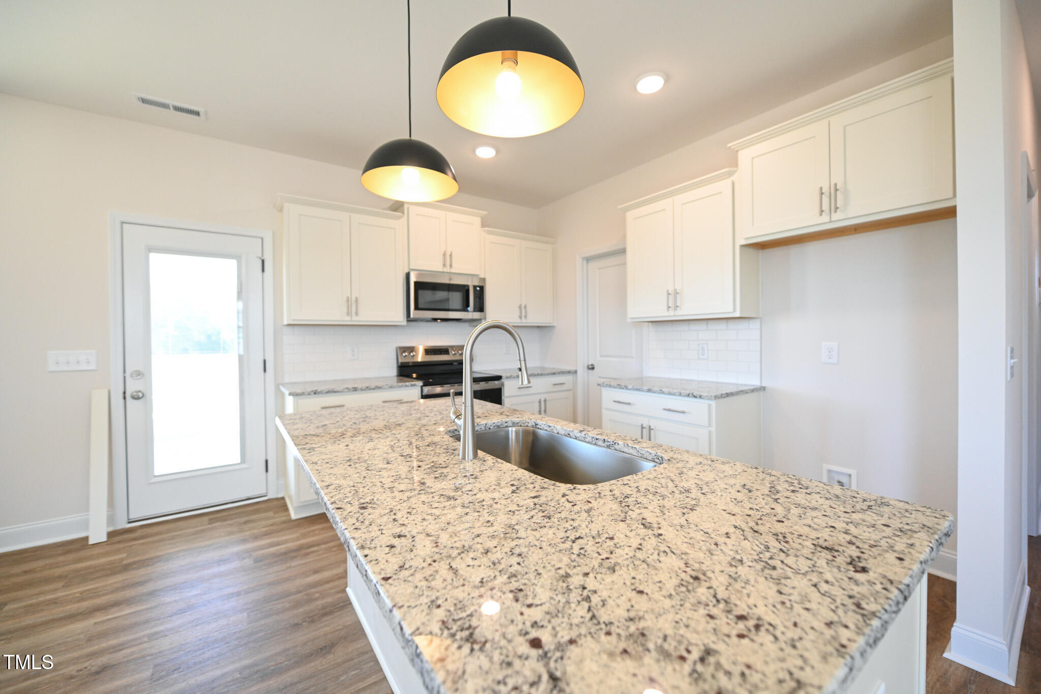 211 Johnson Rdg Way Four Oaks, NC 27524 - Photo 12 of 31 012