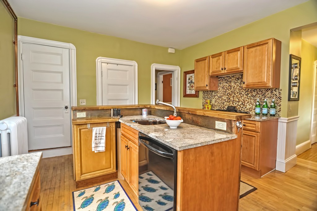 71 Walker Road Swampscott, MA 01907 - Photo 8 of 30 Gallery Image 8
