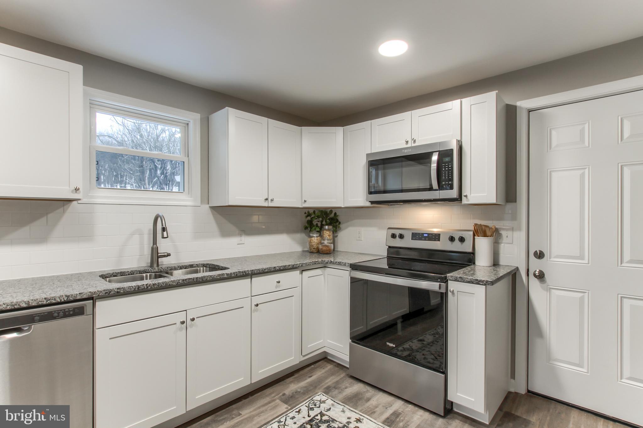 221 Stone Church Road Carlisle, PA 17015 - Photo 4 of 35 Gallery Image 4
