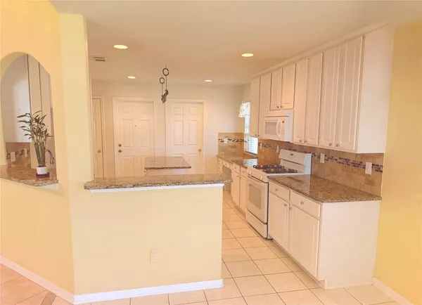 $2,300 | 2314 Hannover Way, Spring, TX 77388