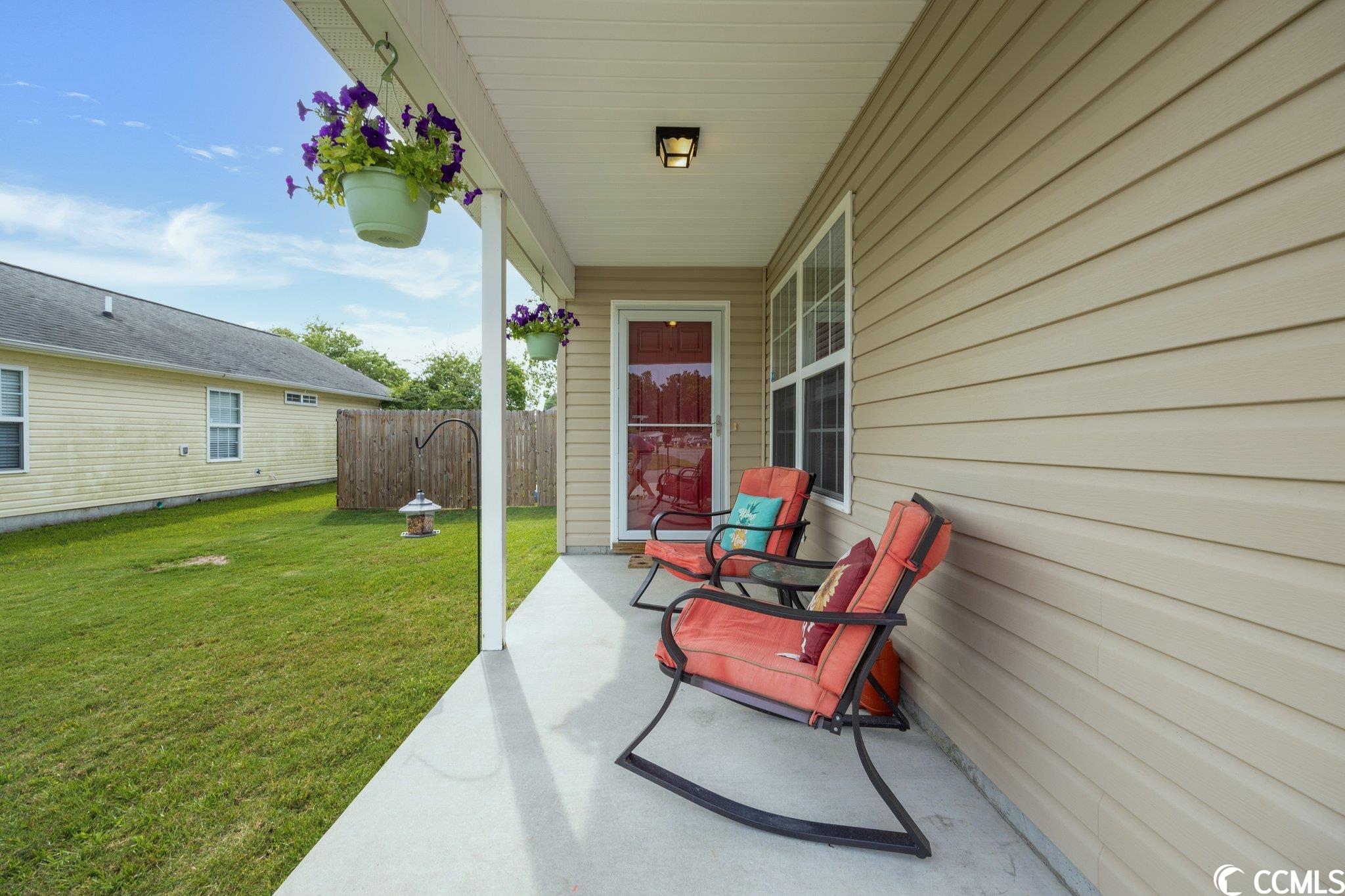 9872 Conifer Lane Murrells Inlet, SC 29576 - Photo 3 of 29 Gallery Image 3