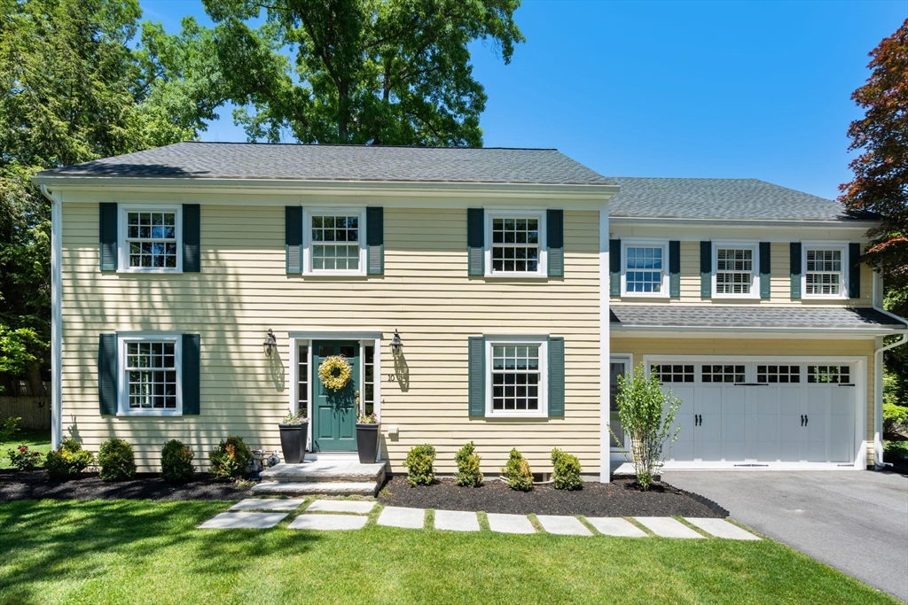 10 Auburn Road Wellesley, MA 02481 - Photo 1 of 34