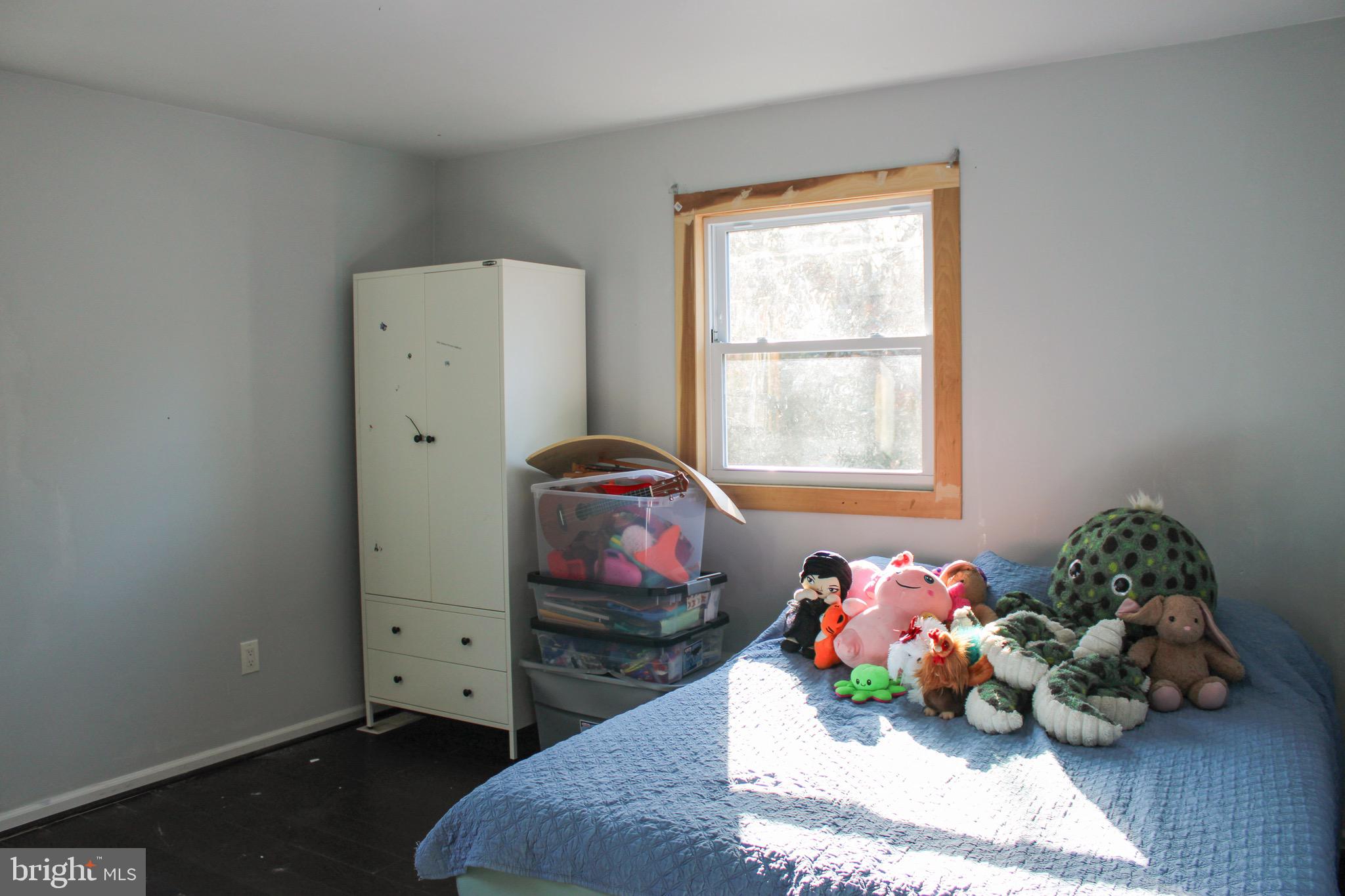 3908 Jackson Road Williamstown, NJ 08094 - Photo 13 of 21 a room with toys and a window