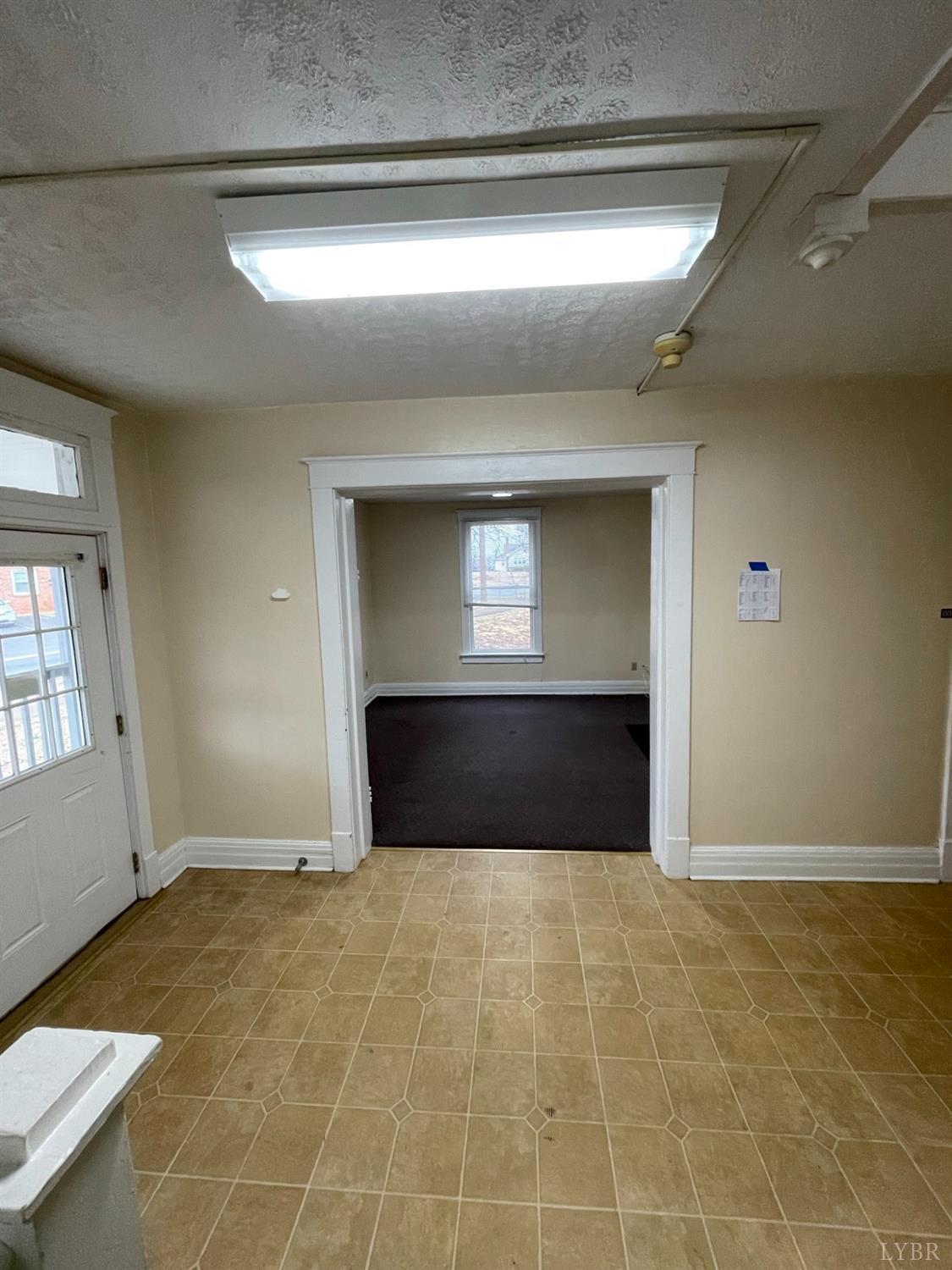 121 Thomas Road Lynchburg, VA 24501 - Photo 17 of 36