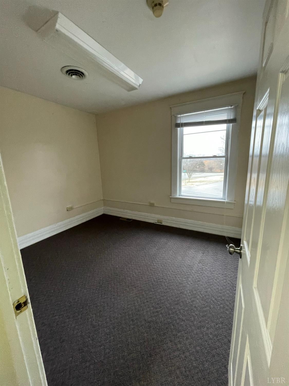 121 Thomas Road Lynchburg, VA 24501 - Photo 19 of 36