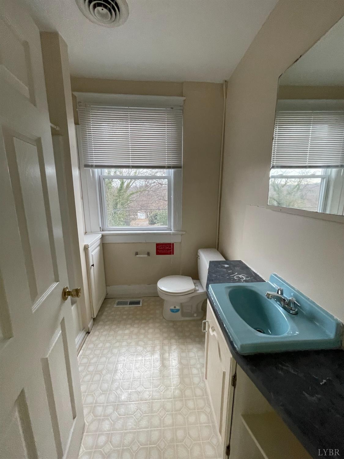 121 Thomas Road Lynchburg, VA 24501 - Photo 22 of 36