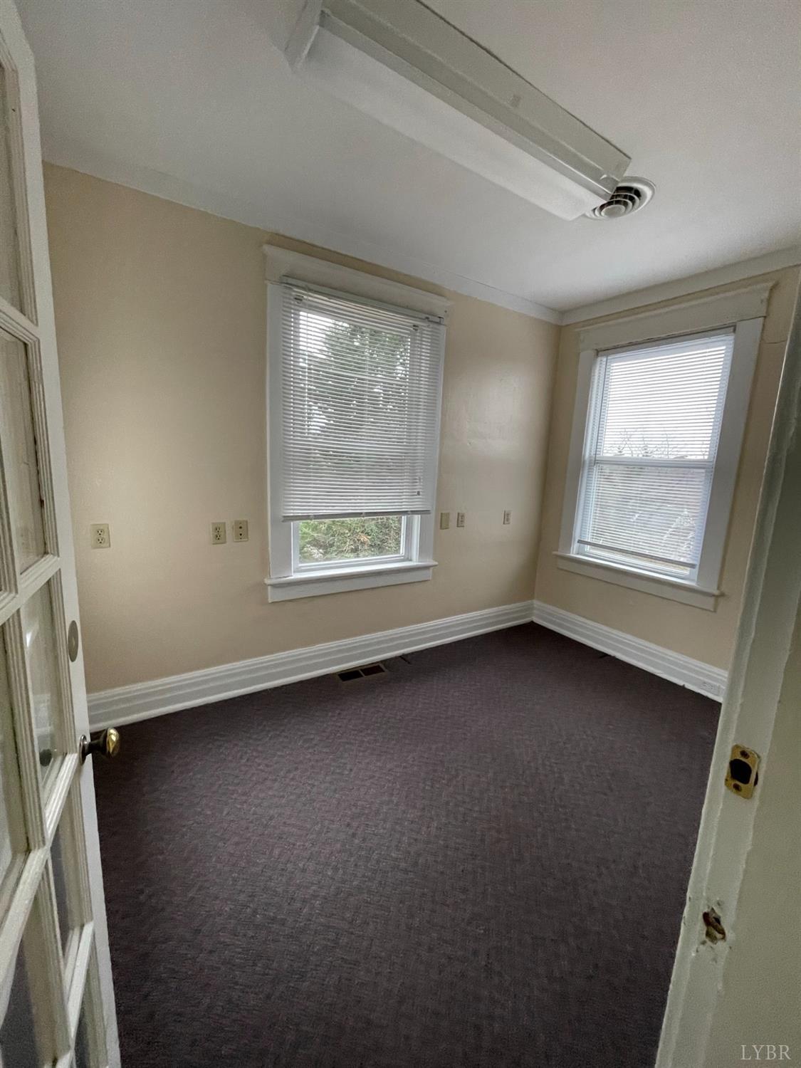 121 Thomas Road Lynchburg, VA 24501 - Photo 23 of 36