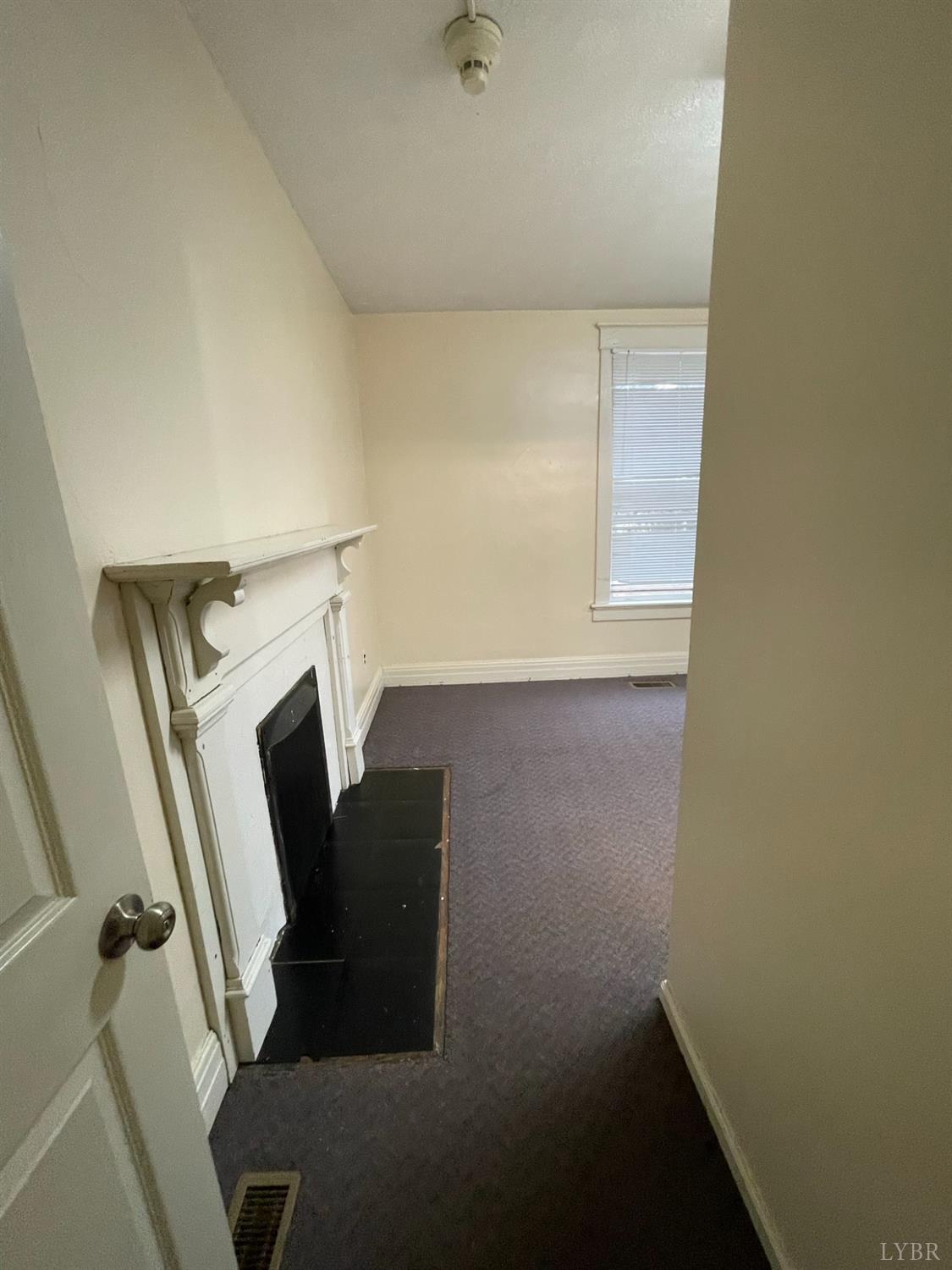 121 Thomas Road Lynchburg, VA 24501 - Photo 8 of 36