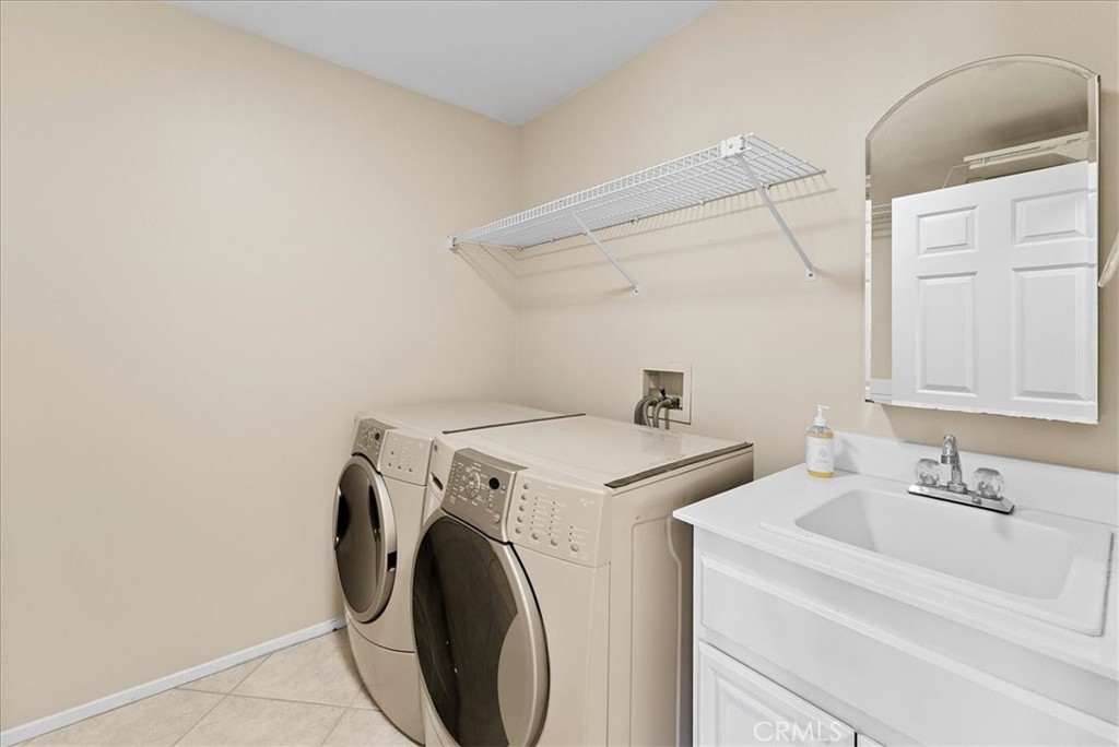 20 Tennessee Irvine, CA 92606 - Photo 20 of 30 Laundry room