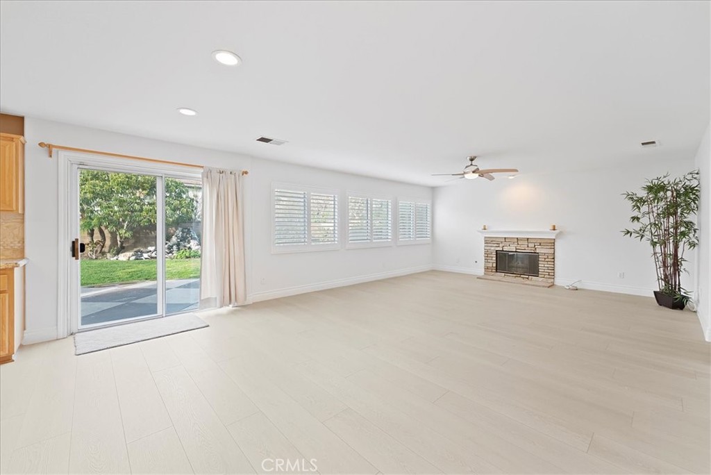 20 Tennessee Irvine, CA 92606 - Photo 5 of 30 Great room