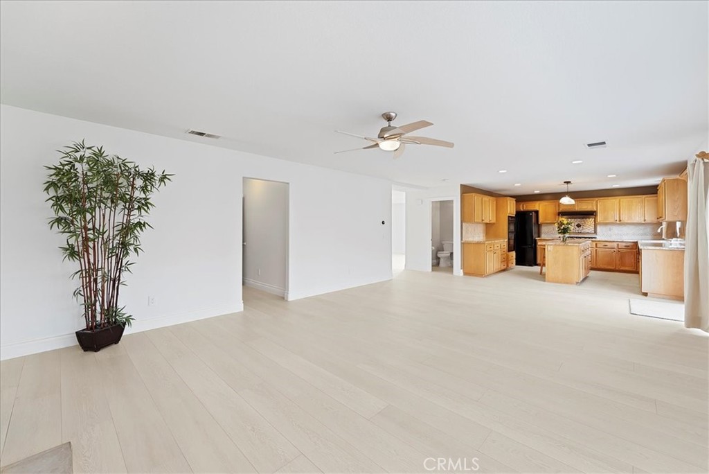 20 Tennessee Irvine, CA 92606 - Photo 6 of 30 Great room with Kitchen