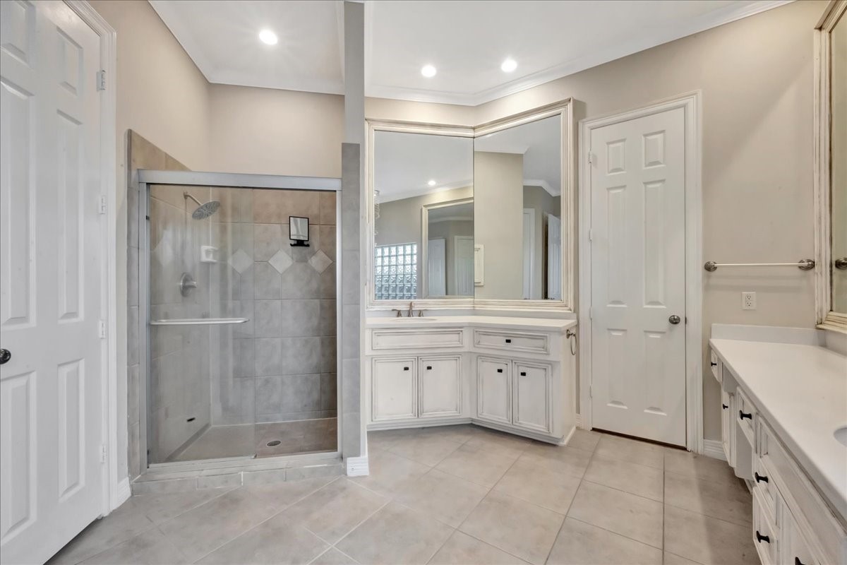 15511 Turtle Oak Court Houston, TX 77059 - Photo 33 of 50