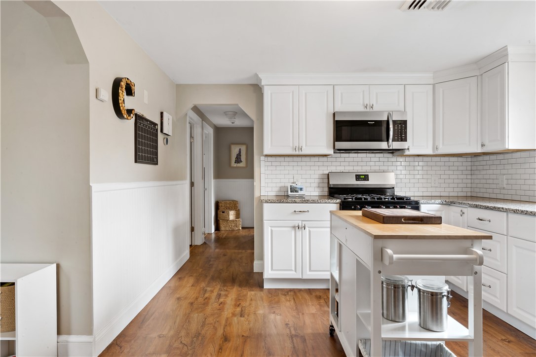 52 Merle Street Warwick, RI 02889 - Photo 12 of 27